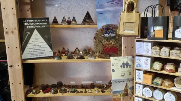 Venez découvrir les Orgonites à notre boutique
